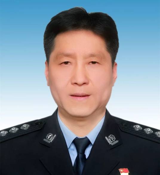 严卫星(浙江省金华市婺城区人民政府党组成员、副区长、婺城分局党委书记、局长、督察长、区委政法委员、副书记)