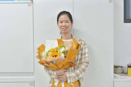 吴宇(武汉科技大学信息学院女研究生)