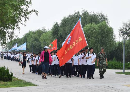沧州市渤海新区中学