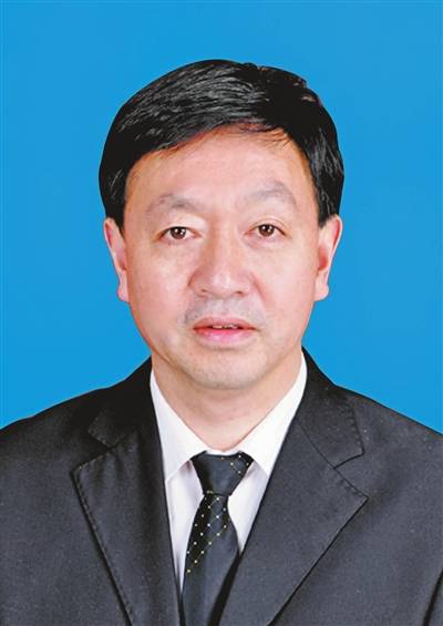 雷亚平(重庆市忠县县委副书记)