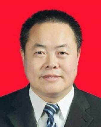 吴海波（中牟县人民政府二级调研员）