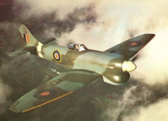 暴风战斗机（英国活塞式战斗机）