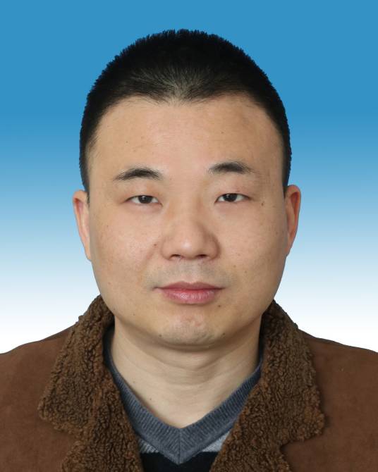 郑东(江西省共青城市纪委常务副书记、市监委副主任)