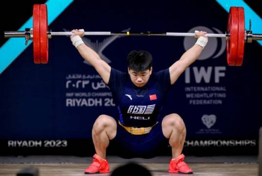 廖桂芳(中国举重运动员)