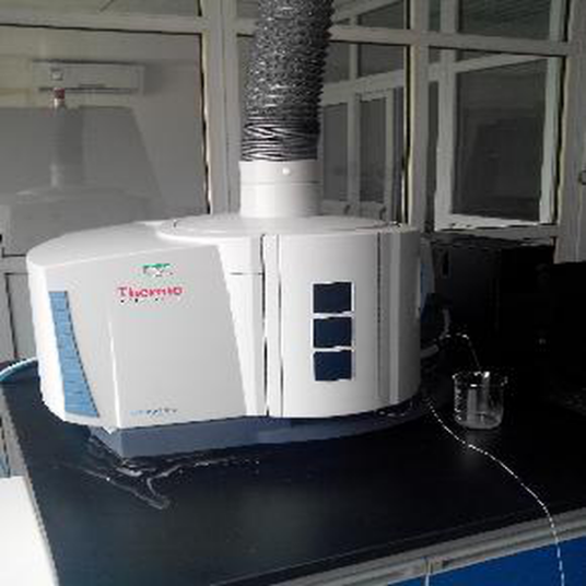 垂直观测的等离子发射光谱仪