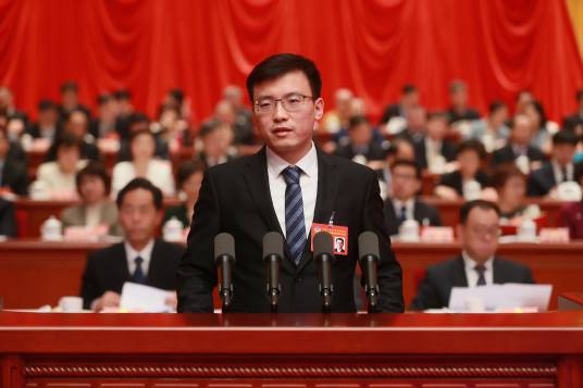 杨晖(全国政协委员,云账户创始人兼董事长)