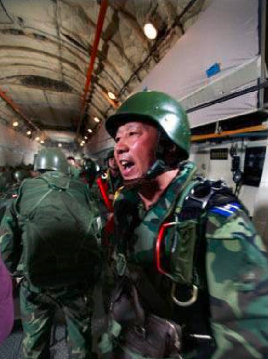 李振波（空降兵研究所高级工程师、汶川大地震勇士）