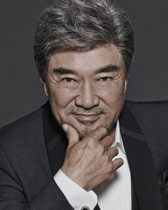 李德华（1952年出生韩国男演员）