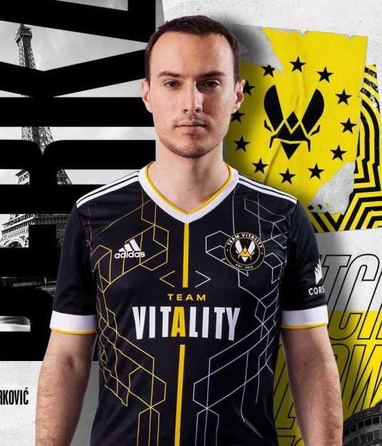 卢卡·佩尔科维奇