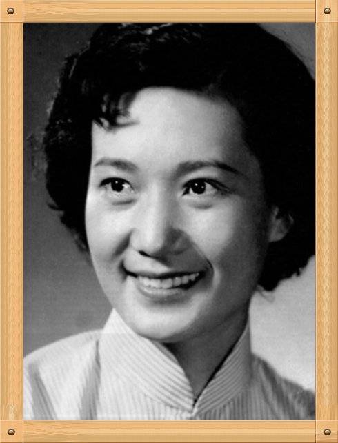 杨静（中国电影表演艺术家、北京关心青少年教育协会理事）