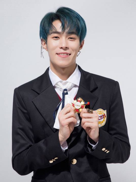 岳岳（中国内地男歌手）