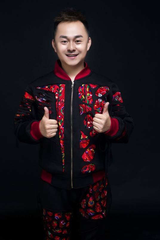 贺东（中国内地男歌手、原创音乐人、陕北民歌新生代领军人）