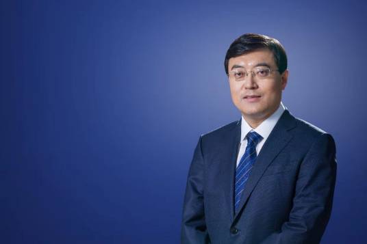 潘刚（内蒙古伊利实业集团股份有限公司董事长、总裁）