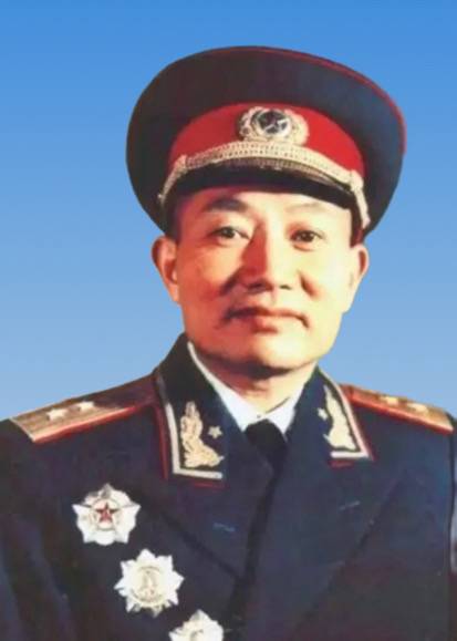 刘志坚（解放军政治学院原院长兼政委、中将）