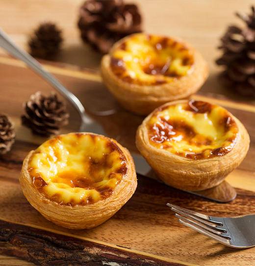 葡式蛋挞（以面粉为主料的澳门小吃）