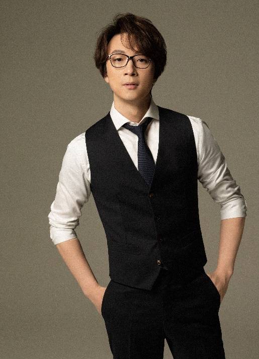 余笛（中国内地男歌手、声乐教师）