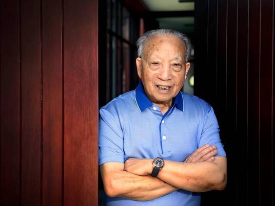 徐文荣(中国企业家、横店集团创始人)