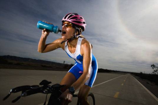 运动饮料（补充运动流失营养的饮料）