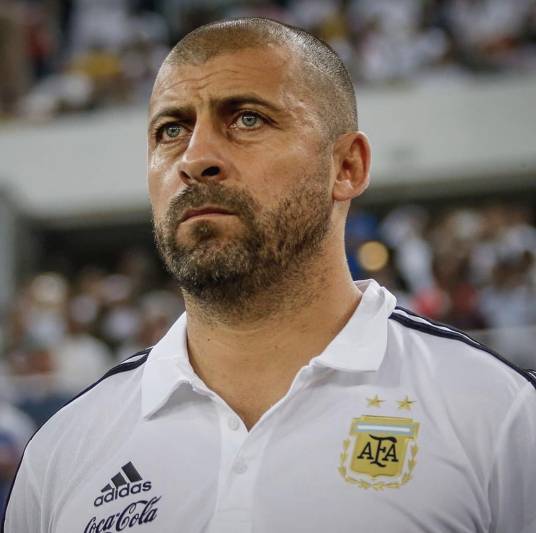 瓦尔特·萨穆埃尔