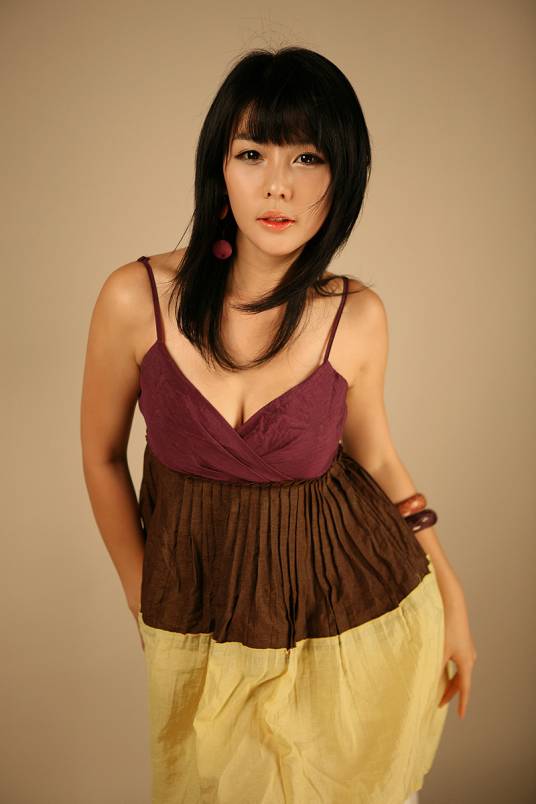 李智友（韩国女演员、模特）