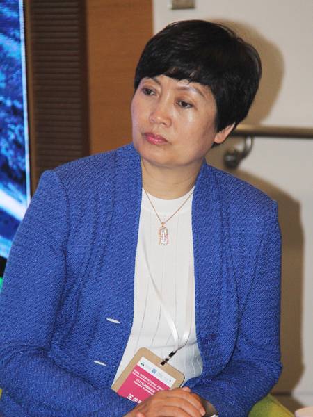 王兰凤（苏州银行原党委书记）