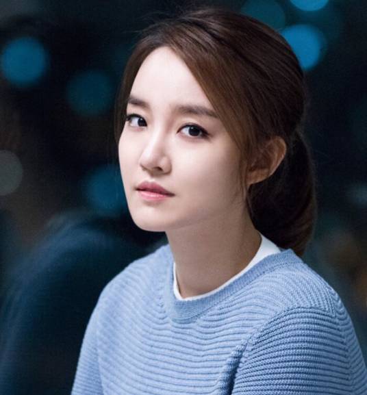 younha(韩国女歌手)