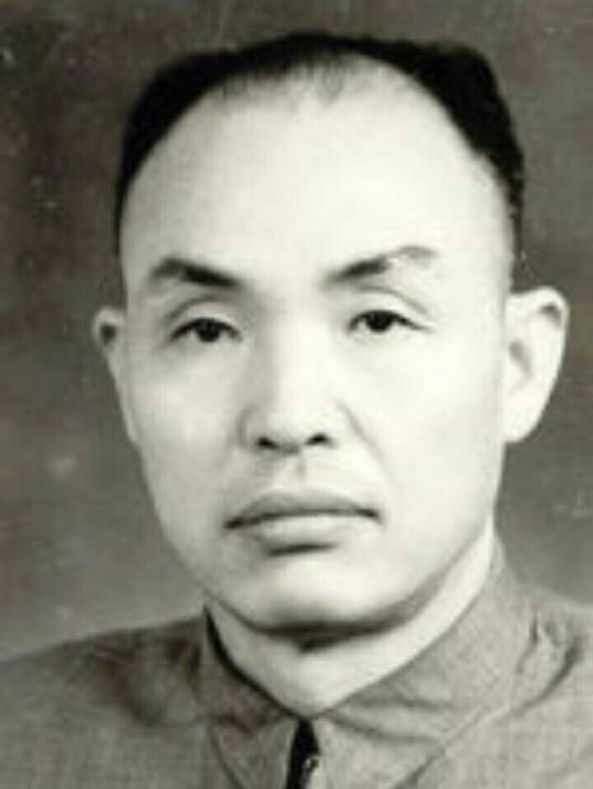 张仲良（原中央顾问委员会委员）