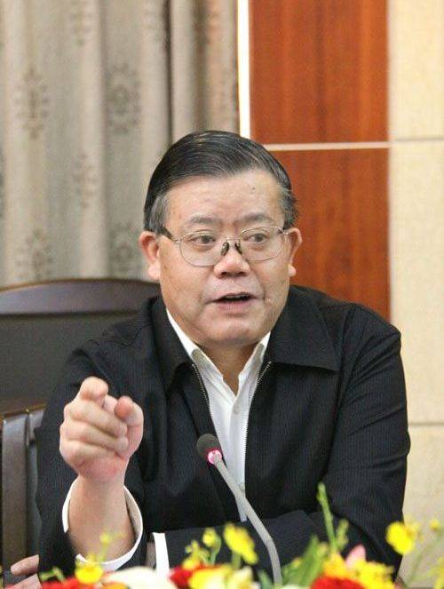 胡彪（湖南省政协原主席）