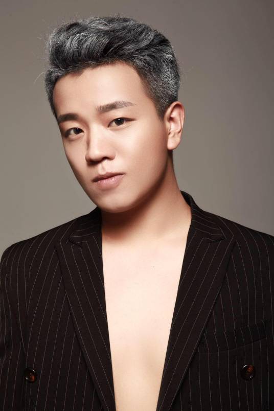 一修（中国内地男歌手）