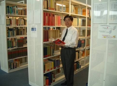 张鸿（西安邮电大学经济与管理学院院长）