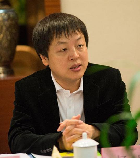 杨鹏（著名儿童文学作家）