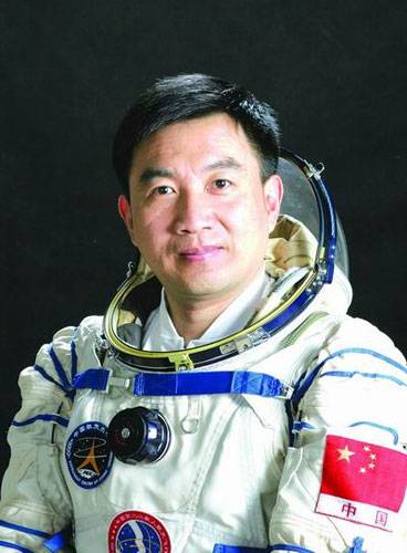 吴杰（中国人民解放军航天员大队原教练员兼航天员）