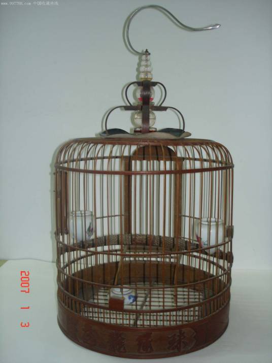 鸟笼(观赏鸟进行活动与栖息的主要环境)