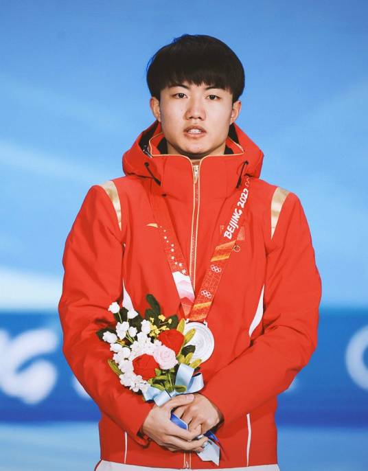 李文龙（中国短道速滑运动员）