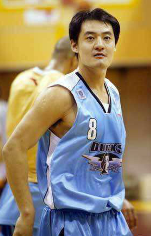 焦健（中国篮球运动员）