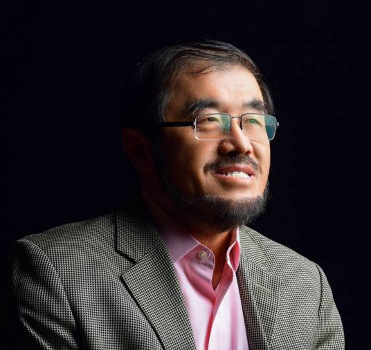 吴鹰(卓尔智联独立非执行董事)