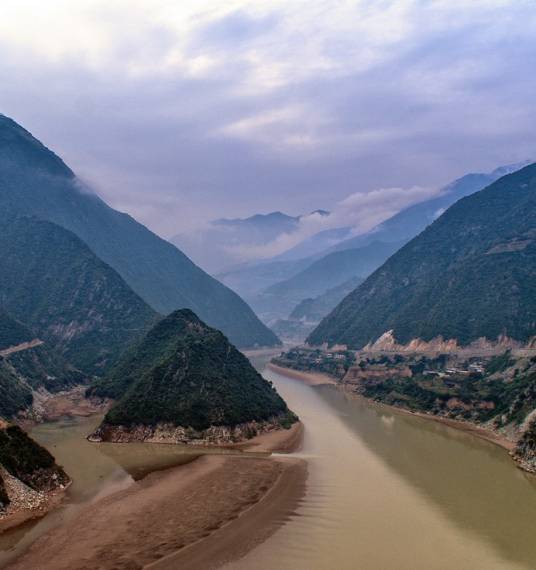 白龙江（长江支流嘉陵江的支流）