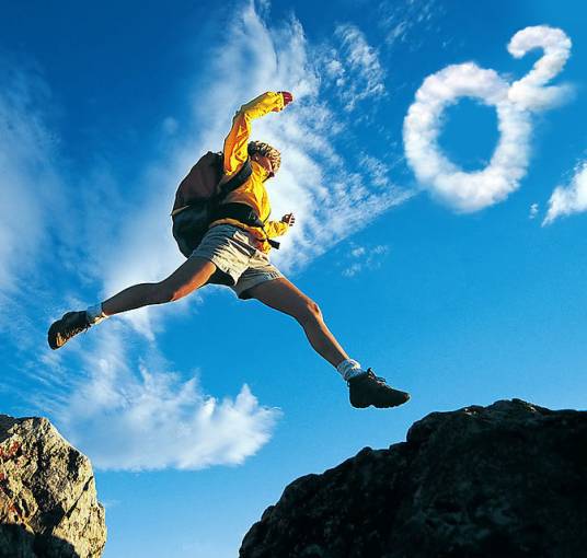 户外运动（自然场地举行的一组集体项目群）