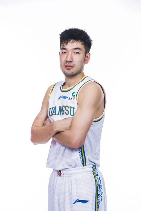 王洪(1992年8月出生的中国篮球运动员)