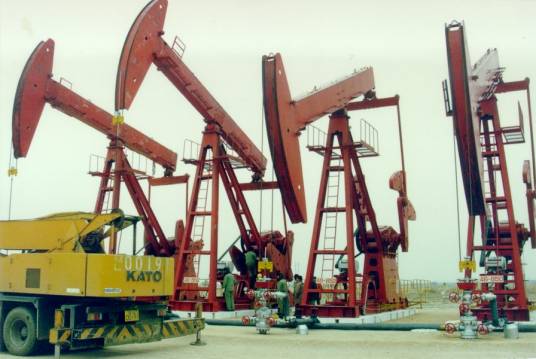 石油工程(一种工程和工艺技术)