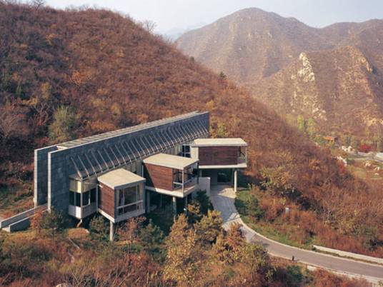 长城脚下的公社