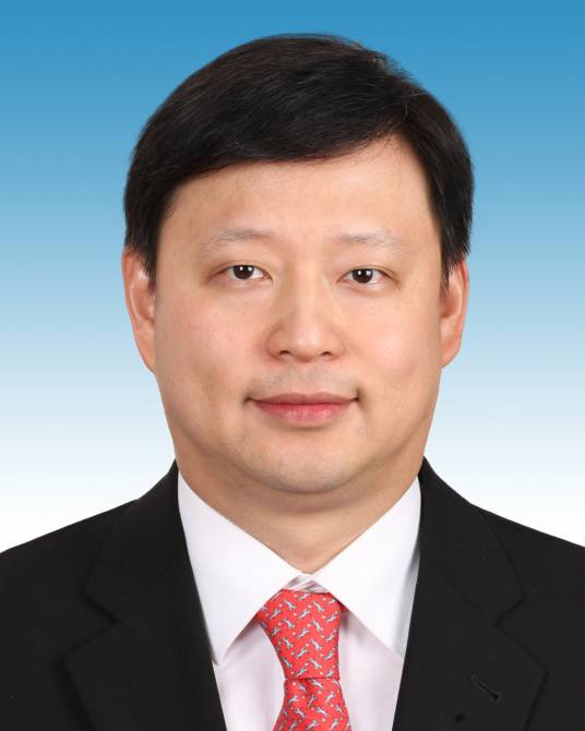 章曦（中国（上海）自由贸易试验区管委会副主任、保税区管理局局长）