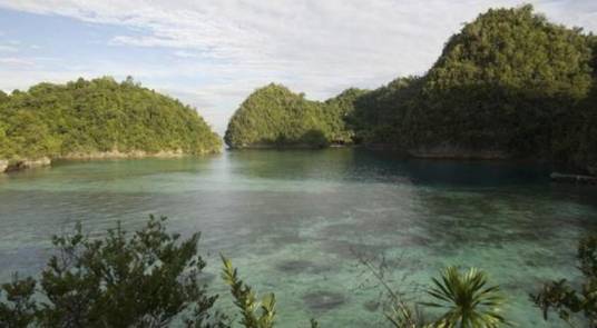 棉兰老岛(菲律宾群岛南部一个岛屿)