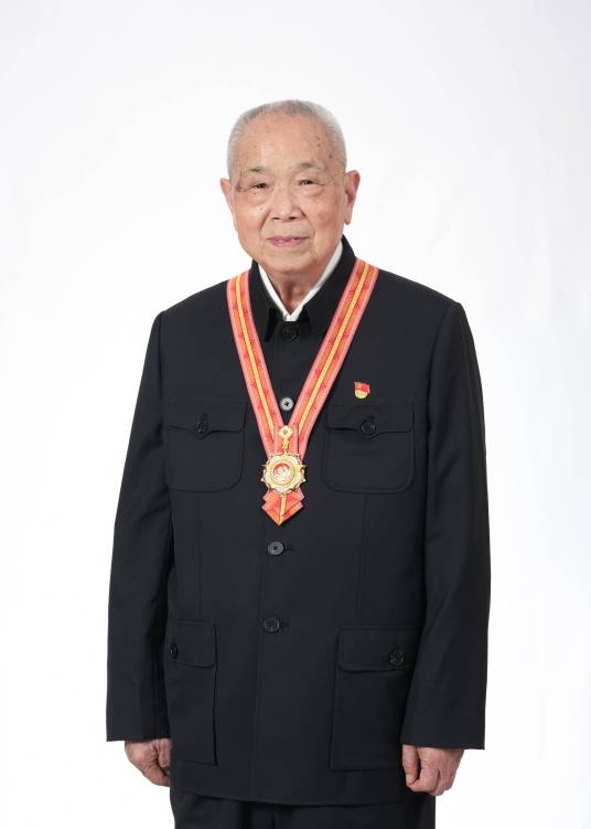 周永开(四川原达县地委副书记、“七一勋章”获得者)