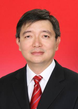 徐华（南宁二中党委书记、副校长、全国模范教师）