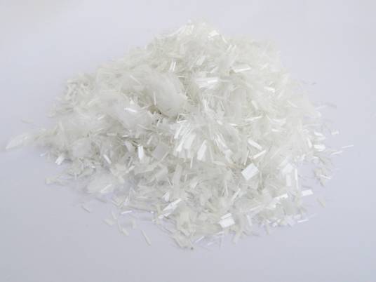 合成纤维（由合成的高分子化合物制成）