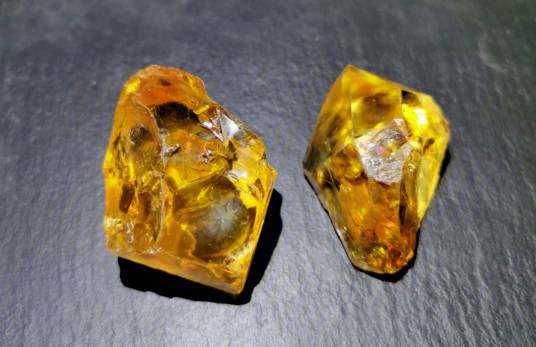 黄水晶（二氧化硅矿物）