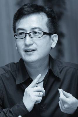 马荣成（中国香港著名漫画家）