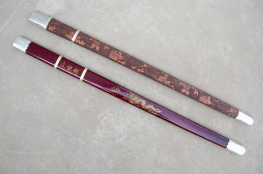 剑鞘（用来保护剑刃）