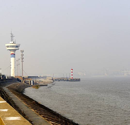 长江口（中国长江入海口河段）